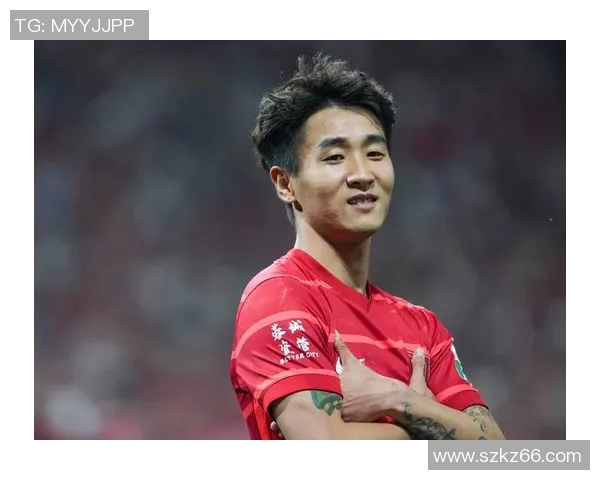 韦世豪在中超赛场大放异彩助力球队夺冠展现卓越足球才华 韦世豪在中超赛场大放异彩助力球队夺冠展现卓越足球才华