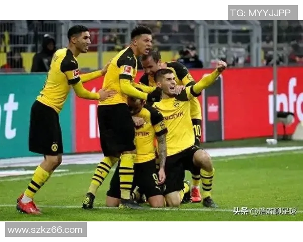 多特蒙德遭斯图加特四球横扫,惨败主场联赛出局! 多特蒙德遭斯图加特四球横扫,惨败主场联赛出局!
